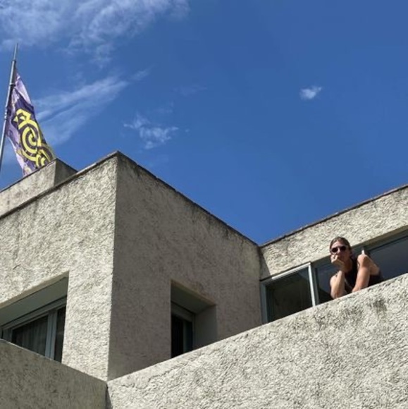 Meet the Posher Other - Meet your Posher, Emmanuelle